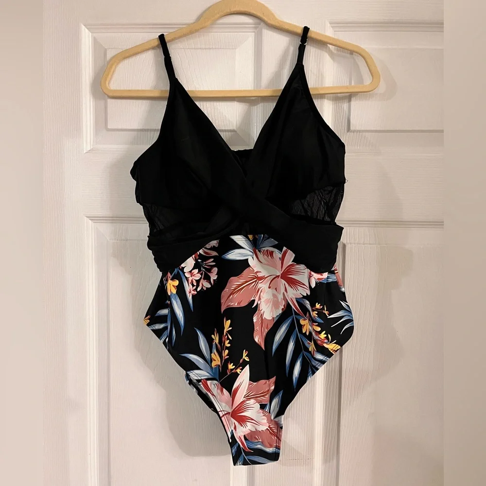 Cupshe Greenland Aurora Mesh Cutout Wrap Front One Piece swimsuit women’s‎ large